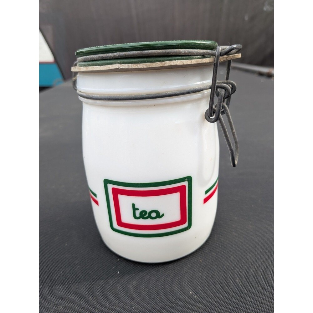 Vintage Wheaton Cucina Tea Canister Milk Glass 3/4 L Liter Fine Glassware Clamp